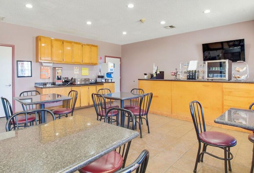 Отель Ingleside  361 By Magnuson Worldwide