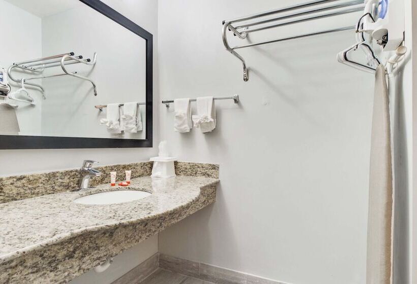 Отель Ingleside  361 By Magnuson Worldwide