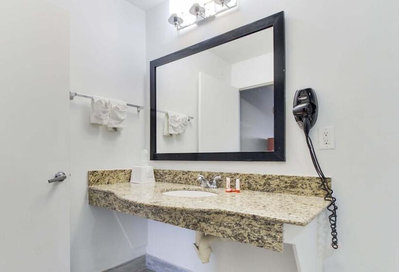 Отель Ingleside  361 By Magnuson Worldwide