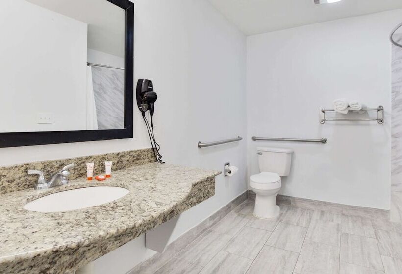 Отель Ingleside  361 By Magnuson Worldwide