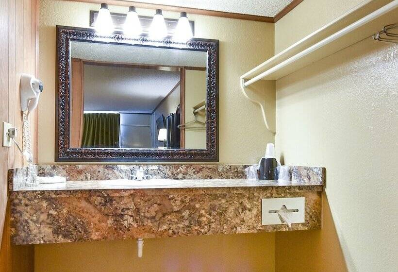 בית מלון כפרי Interstate Inn