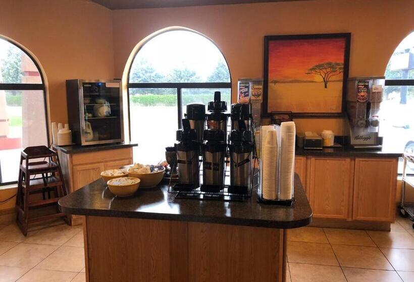 فندق Kings Inn Cody