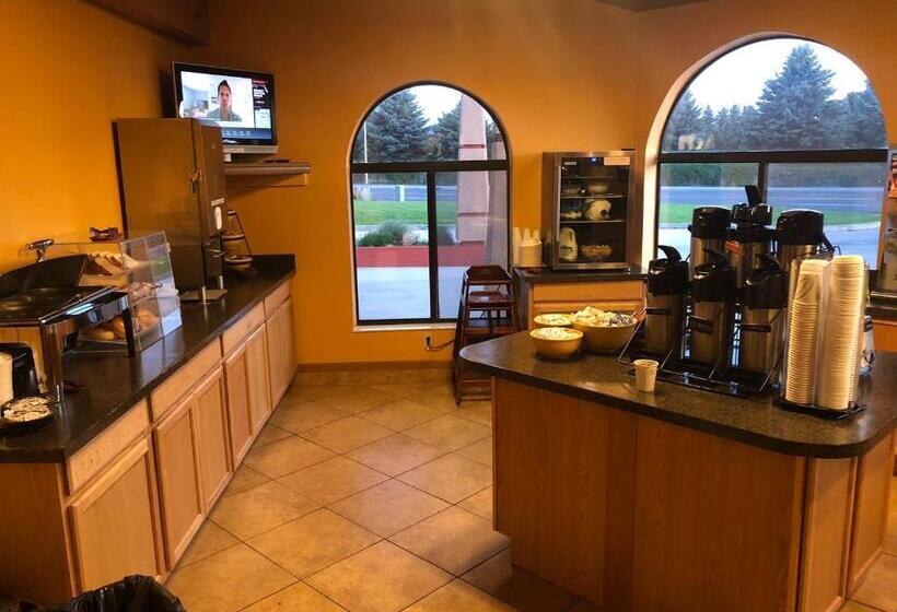 فندق Kings Inn Cody