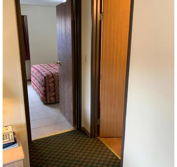 فندق Kings Inn Cody