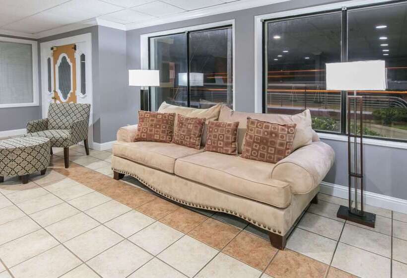 فندق Knights Inn Longview