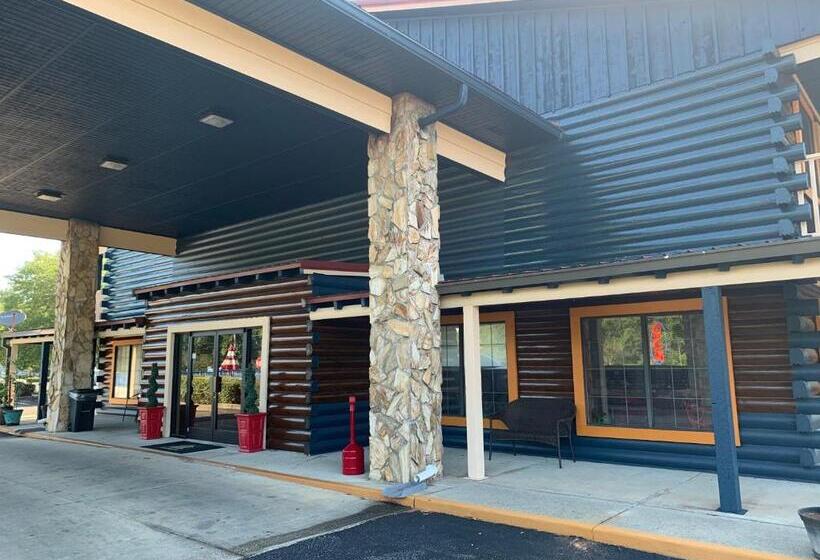 호텔 Log Cabin Inn