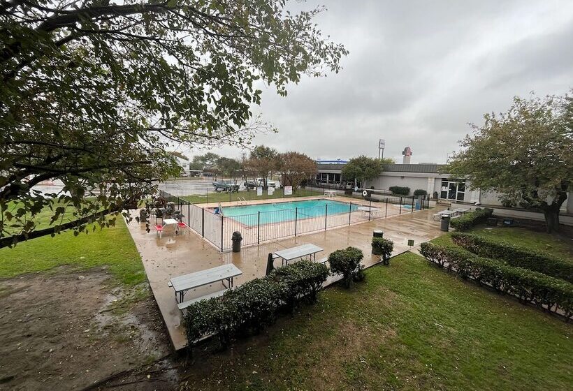 Motel 6 Mesquite, Tx – Town East