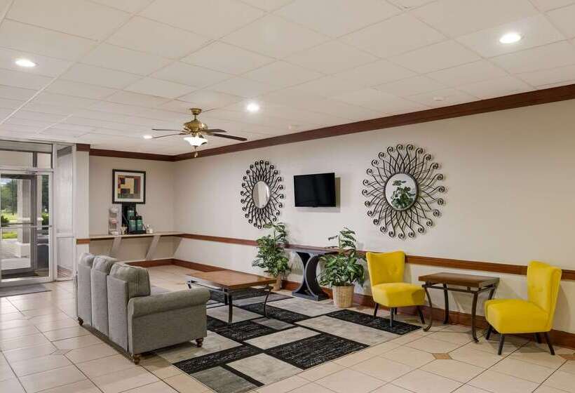 Отель Quality Inn