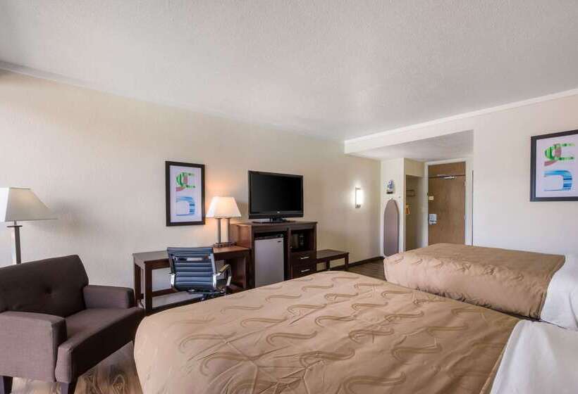 호텔 Quality Inn