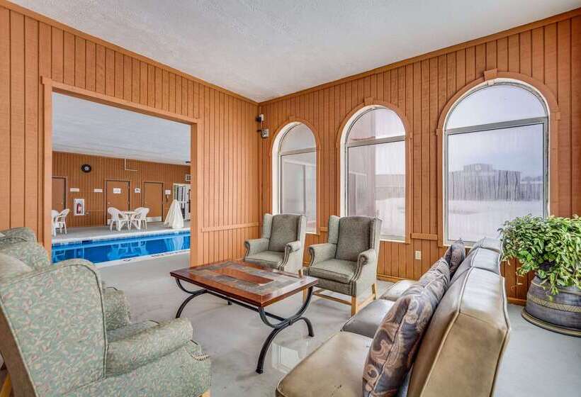 Отель Quality Inn