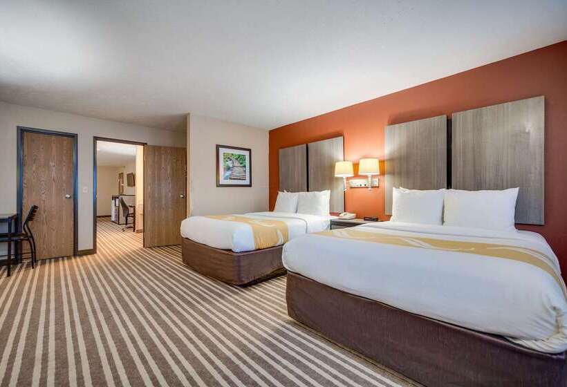 Отель Quality Inn