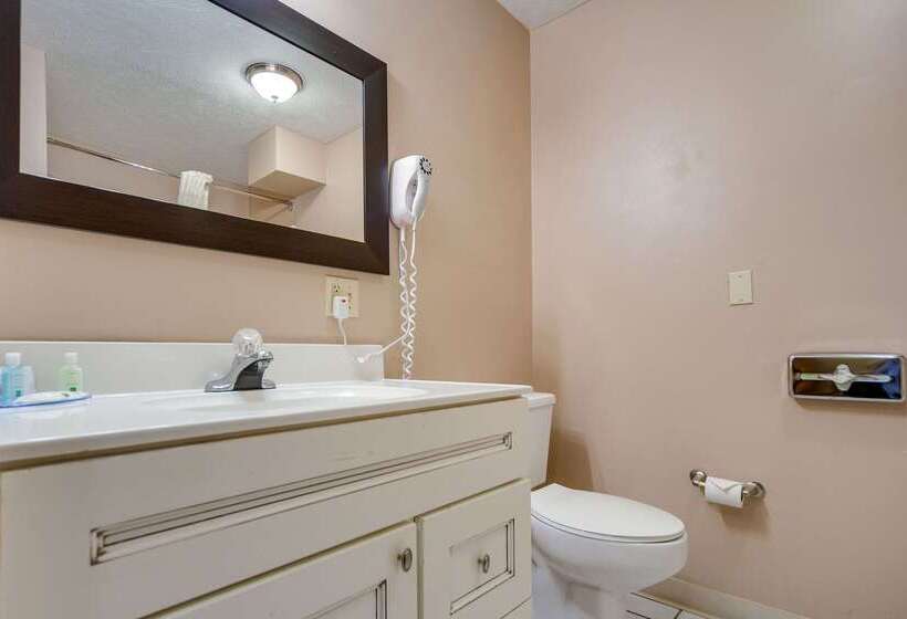 Отель Quality Inn