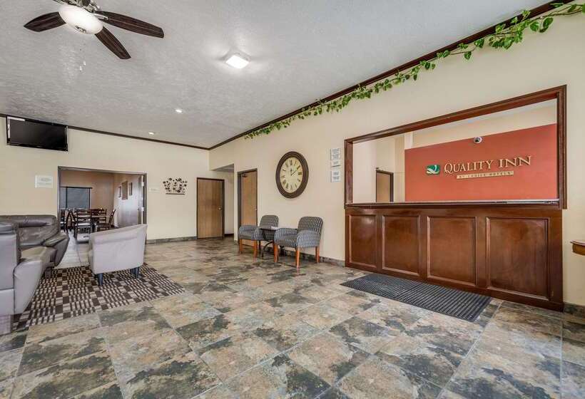 Отель Quality Inn