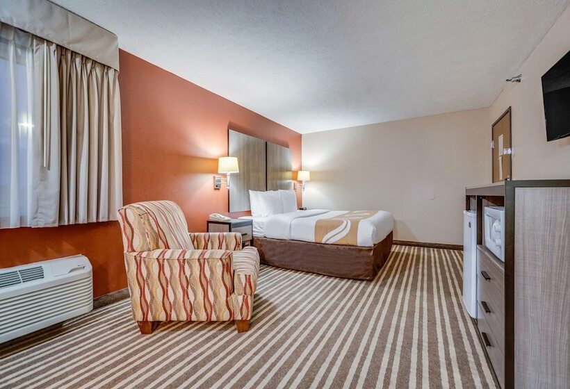 Отель Quality Inn
