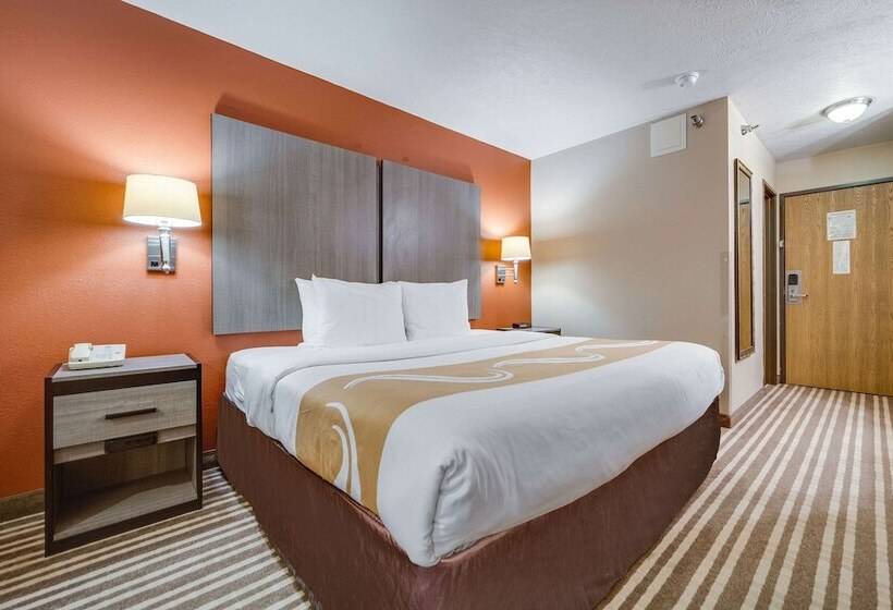 Отель Quality Inn