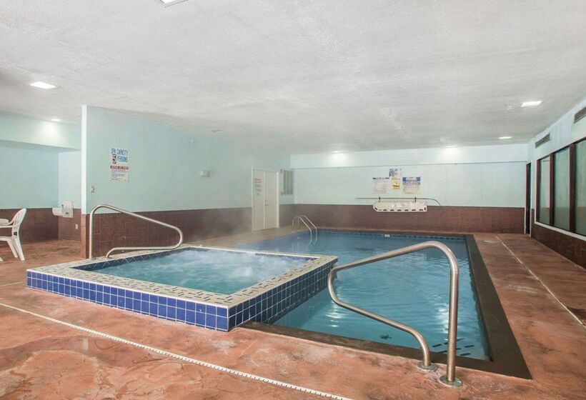 فندق Quality Inn