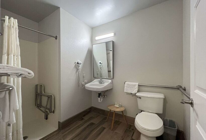 فندق Quality Inn Merrimack  Nashua