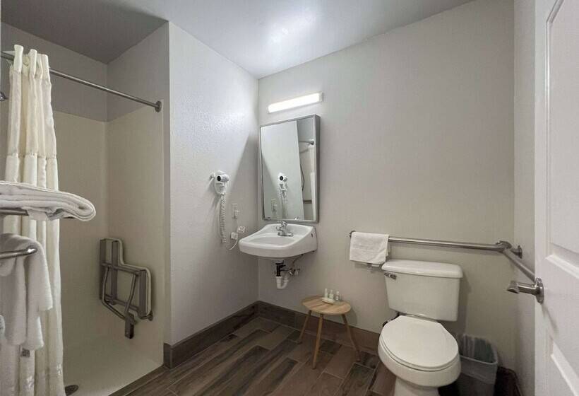 فندق Quality Inn Merrimack  Nashua