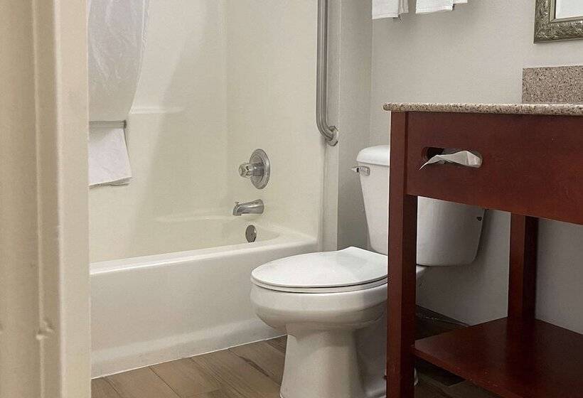 فندق Quality Inn Merrimack  Nashua