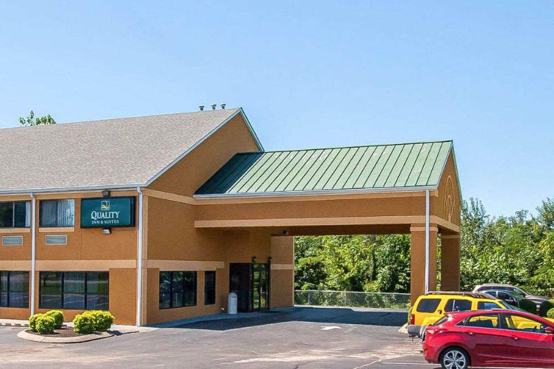 فندق Econo Lodge Inn & Suites