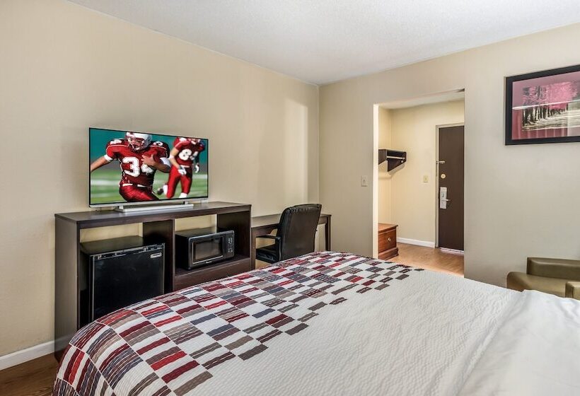 فندق Red Roof Inn & Suites Wapakoneta