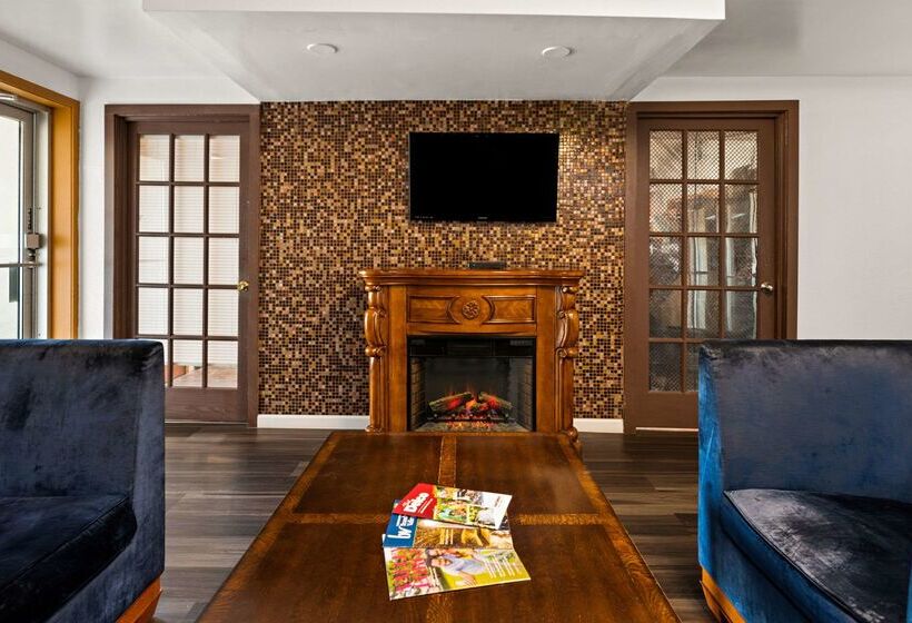 فندق Rodeway Inn