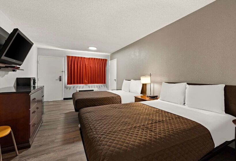 فندق Rodeway Inn