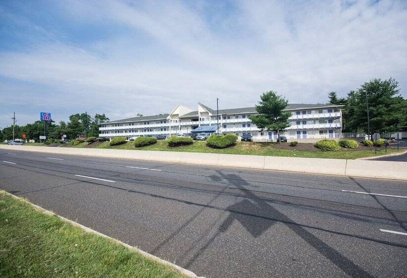 فندق Rodeway Inn