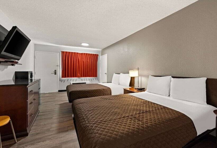 فندق Rodeway Inn