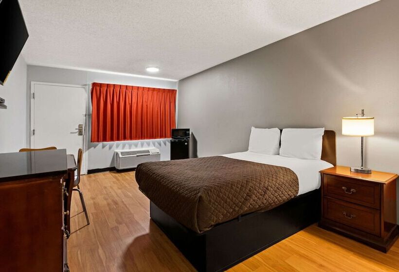 فندق Rodeway Inn