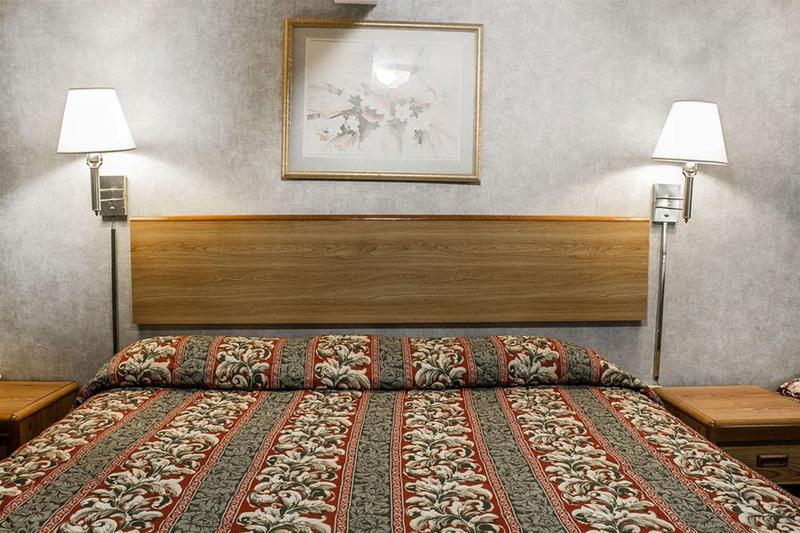 호텔 Rodeway Inn Moosic  Scranton
