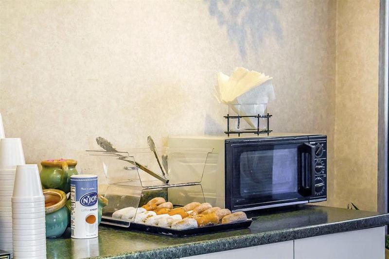 هتل Rodeway Inn Moosic Scranton