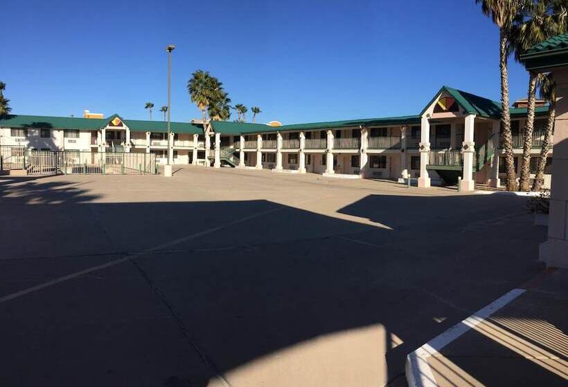 Отель Days Inn By Wyndham Safford, Az