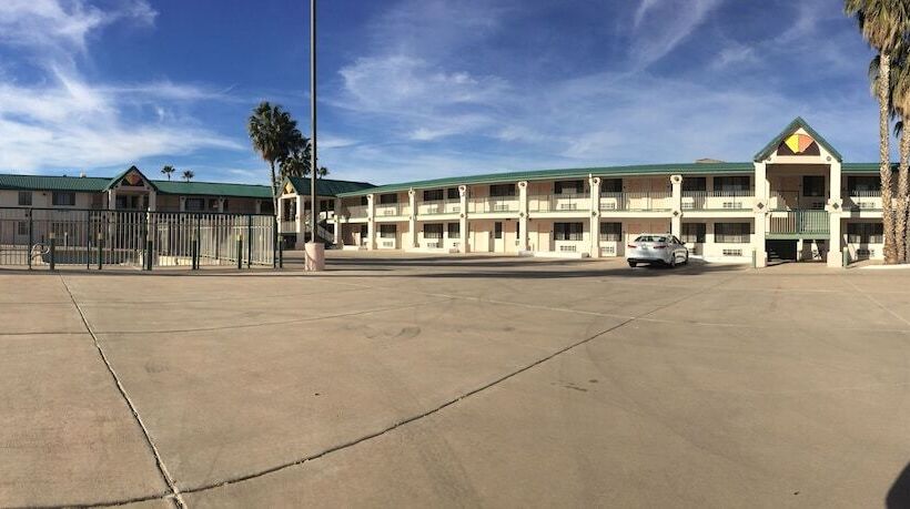 Отель Days Inn By Wyndham Safford, Az