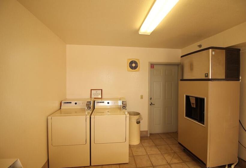 Отель Days Inn By Wyndham Safford, Az