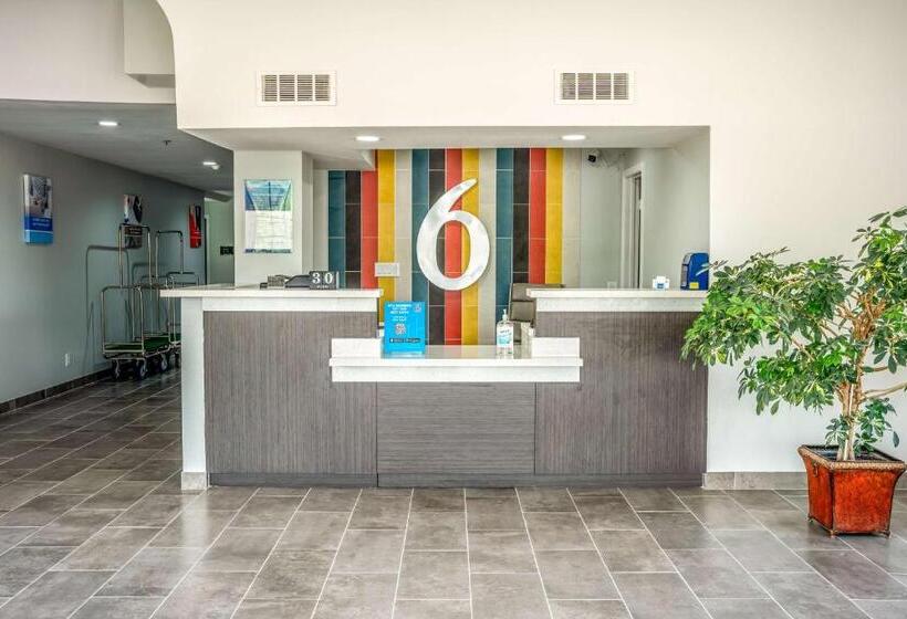 فندق Studio 6 Claremore Ok