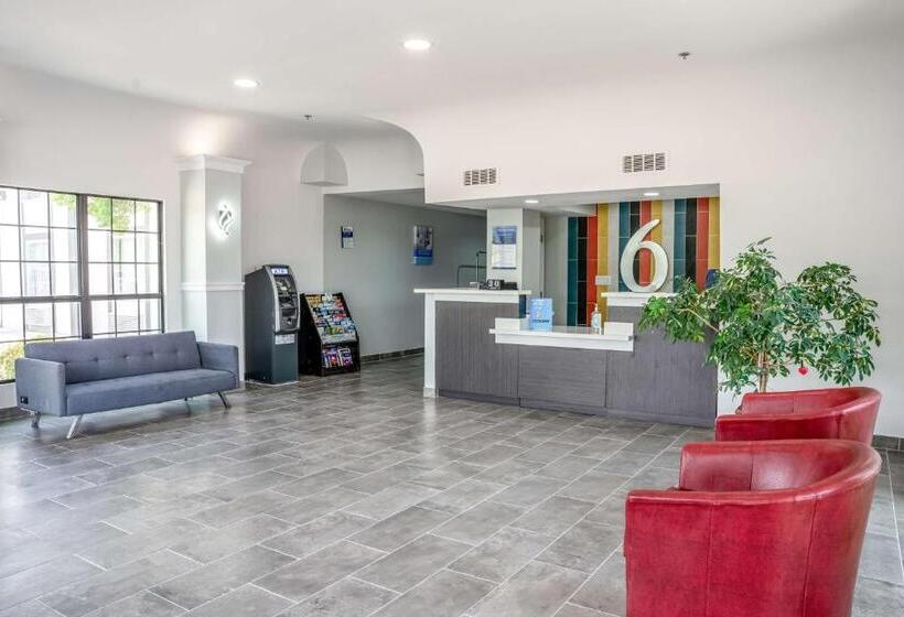 فندق Studio 6 Claremore Ok