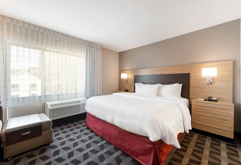 فندق Towneplace Suites By Marriott Greensboro Coliseum Area