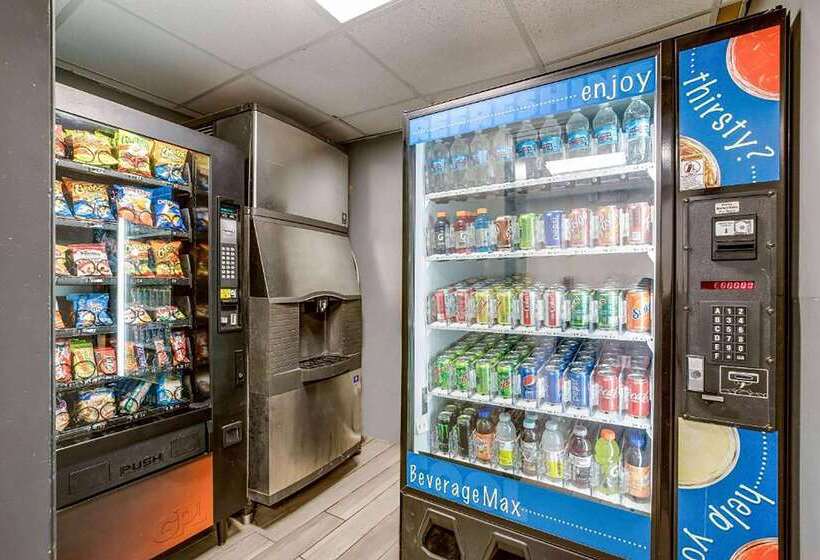 فندق Travelodge By Wyndham Canton Livonia Area, Mi