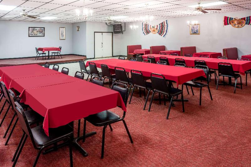 בית מלון כפרי Travelodge By Wyndham Ridgeway Martinsville Area