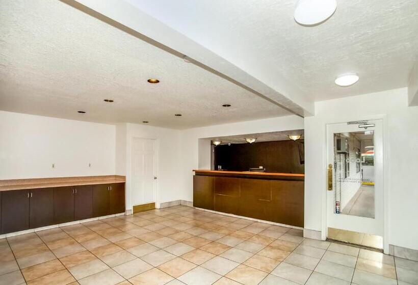 Motel 6 Centralia, WA - East