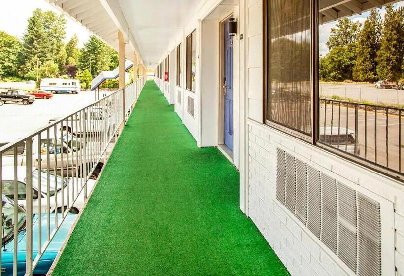 Motel 6 Centralia, WA - East