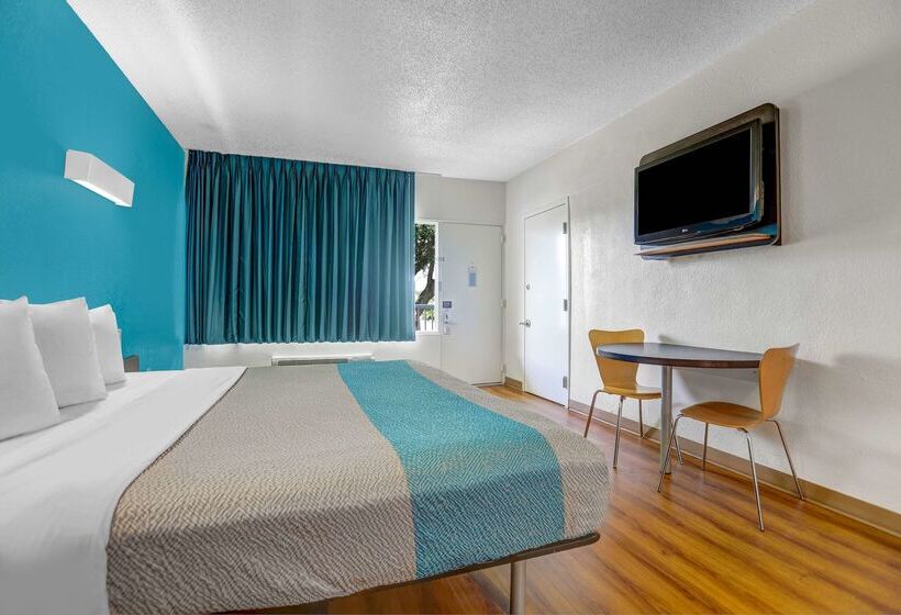 Motel 6 Jacksonville, Nc