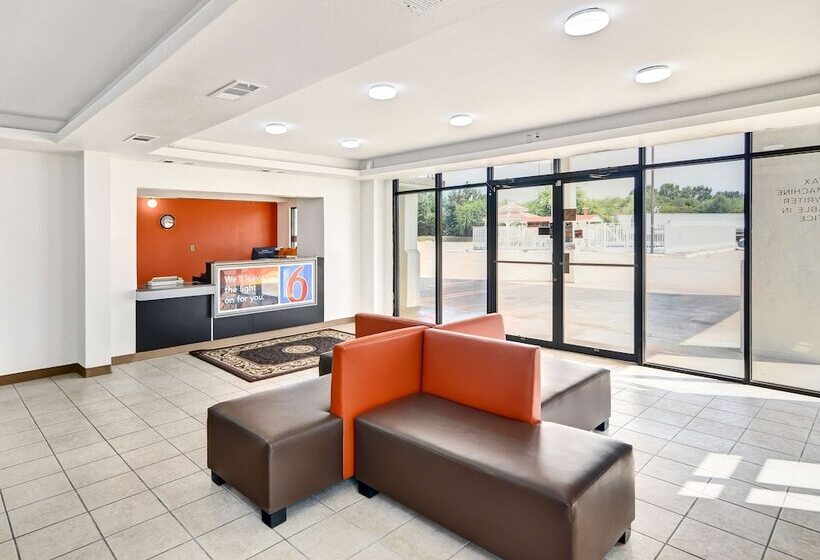 Motel 6lindale, Tx