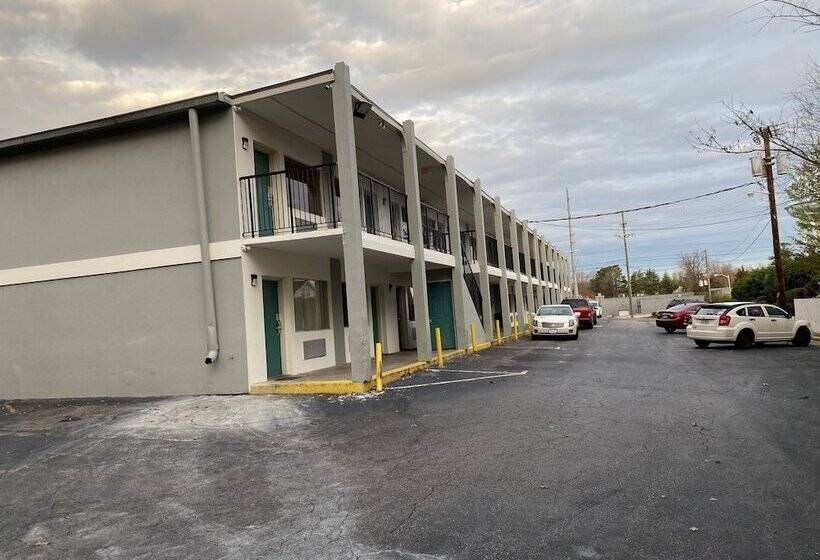 מוטל Red Carpet Inn & Suites   Danville