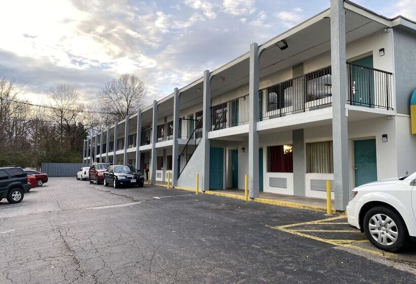 מוטל Red Carpet Inn & Suites   Danville