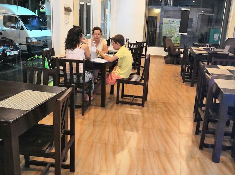 호텔 Randiya Sea View