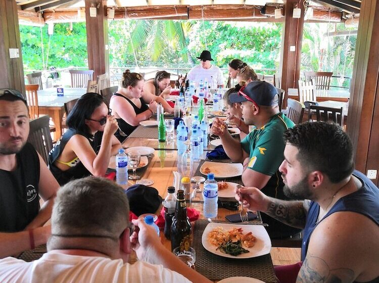 호텔 Randiya Sea View