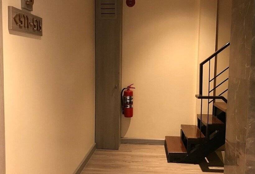 Отель 4m Pratunam