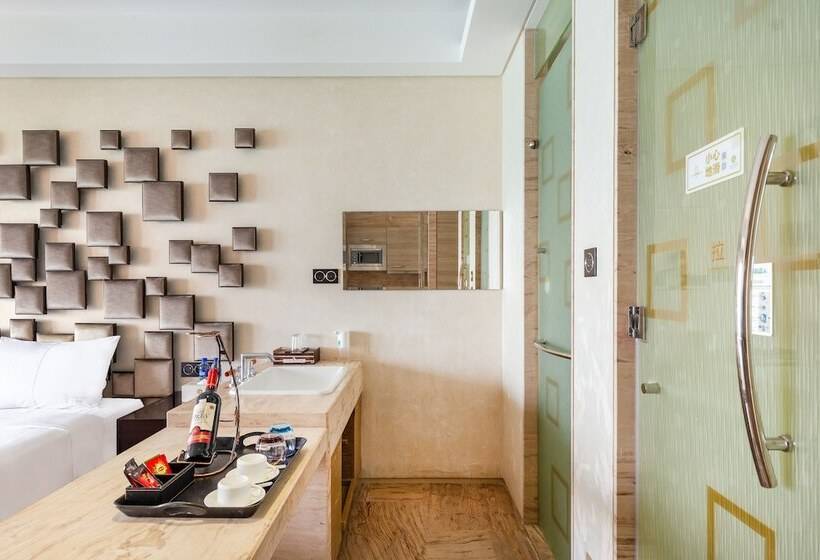 Yuejia Sea Apartment Phoenix Island